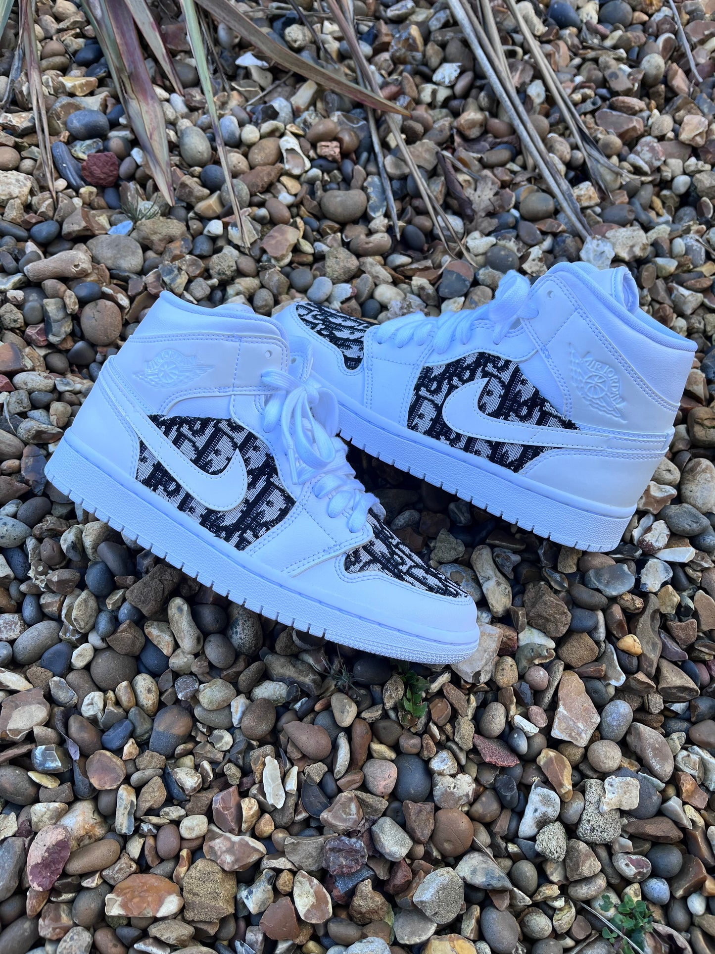 JRDN 1 MID BLACK CD - Snkrs By Son