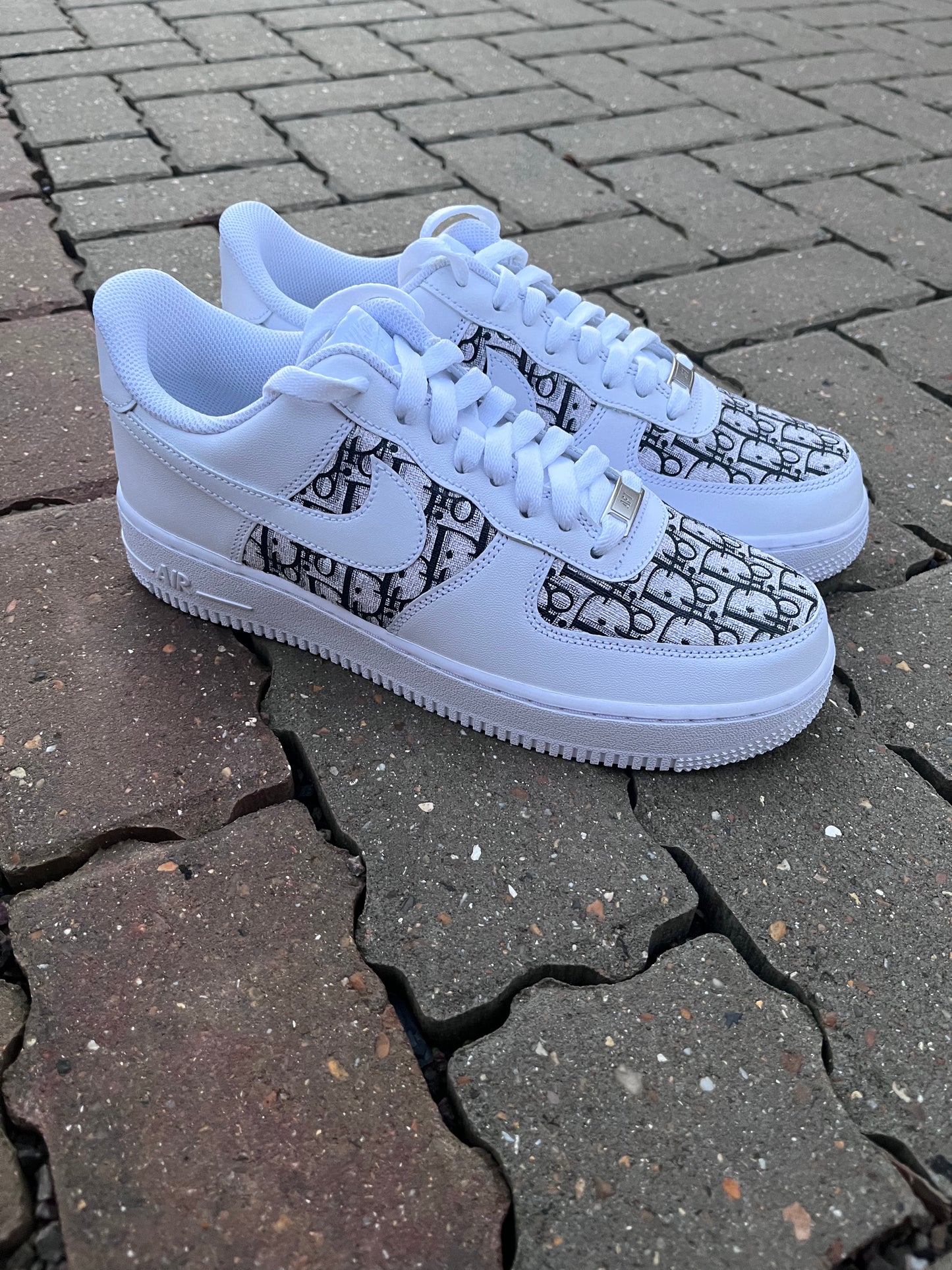 AF-1 BLACK & WHITE CD - Snkrs By Son