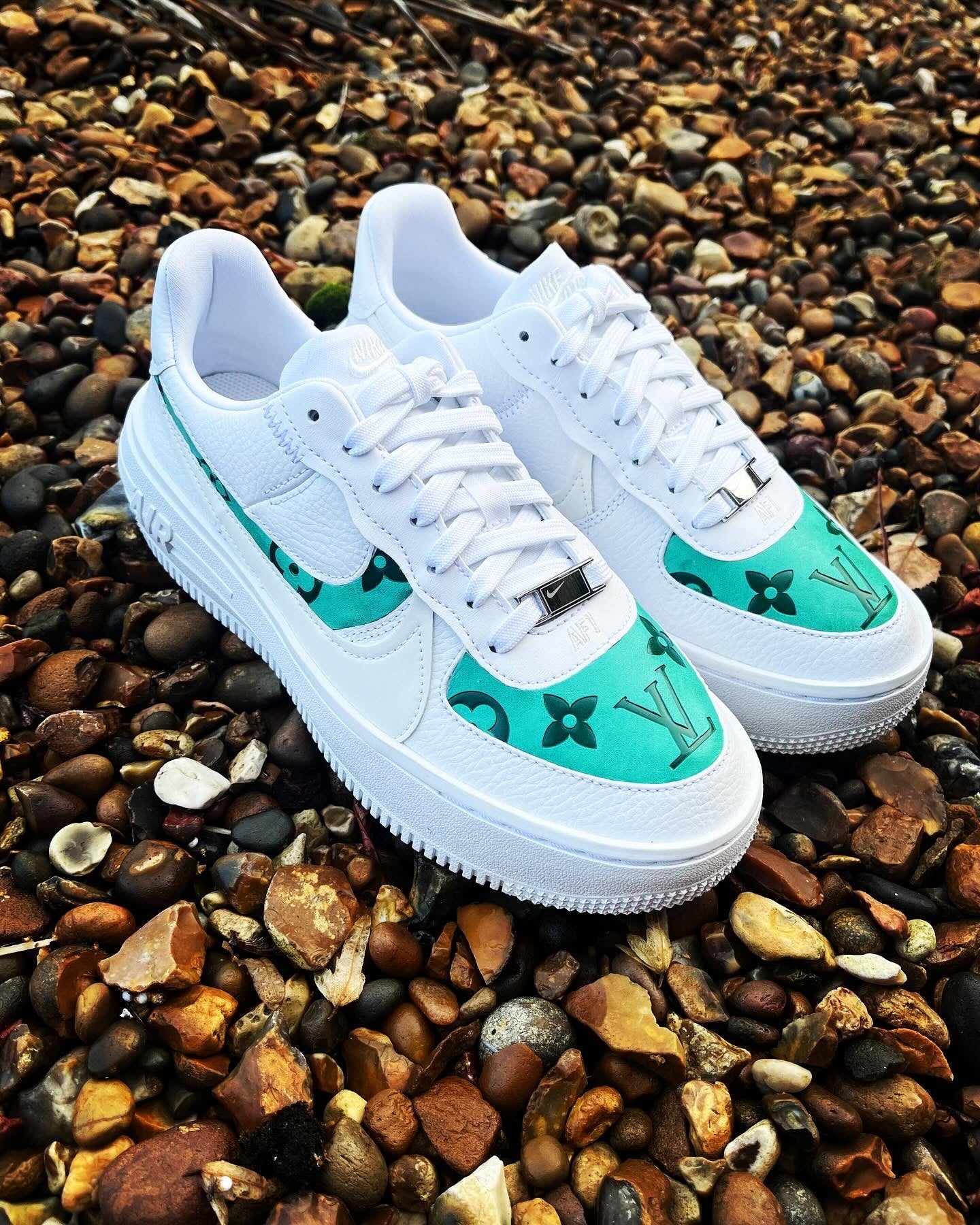 AF-1 LV GREEN VELVETS - Snkrs By Son